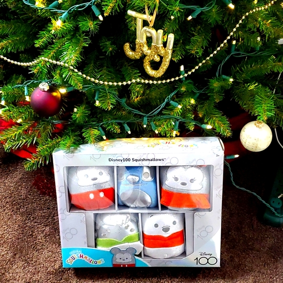 NWT: ✨️LIMITED EDITION✨️ DISNEY 100 SQUISHMALLOWS - Picture 10 of 10